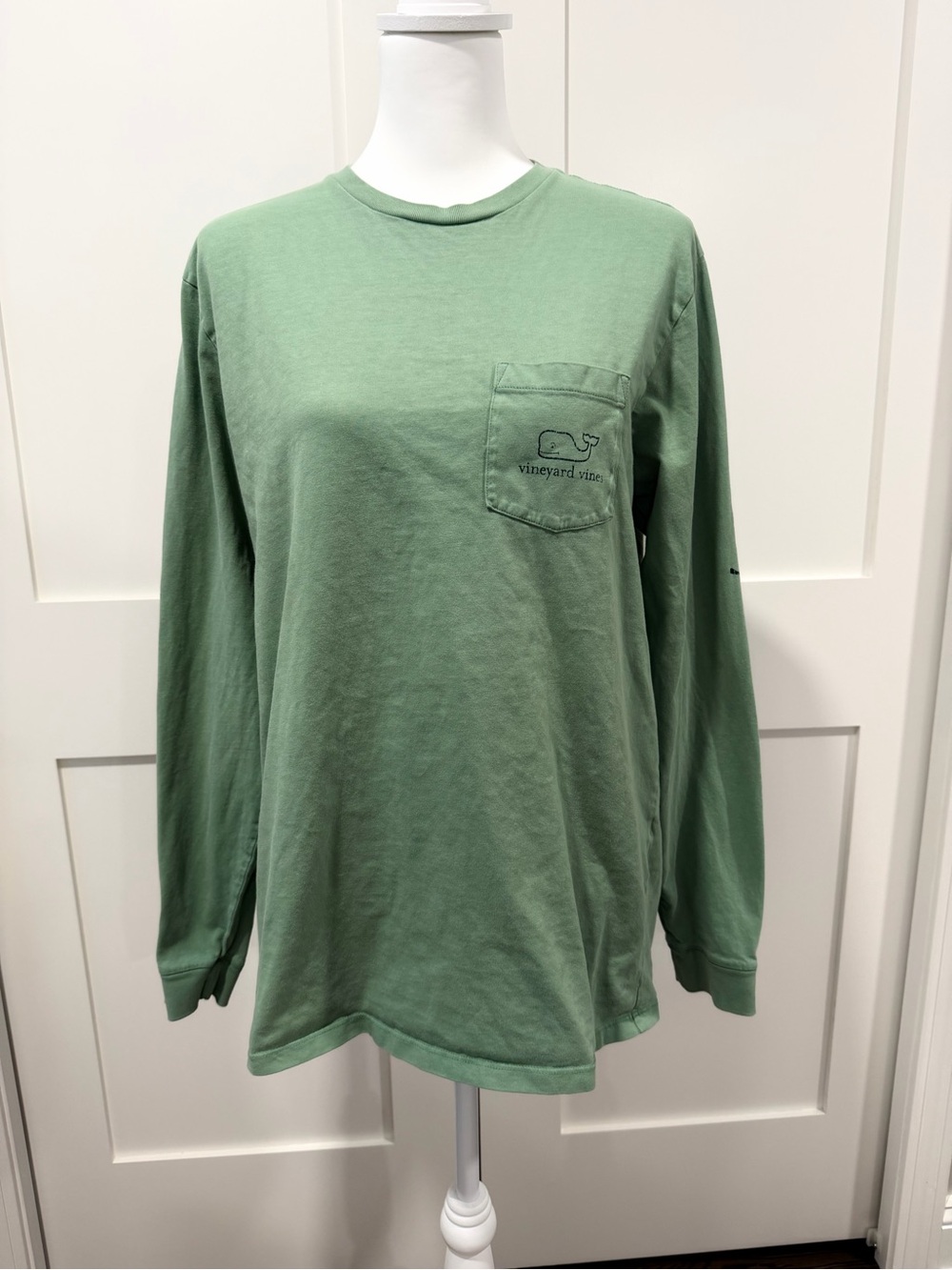 Vineyard Vines Men’s Long-Sleeve Pocket Tee in Sage